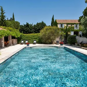 Mas Des Prevots Bed & Breakfast Noves