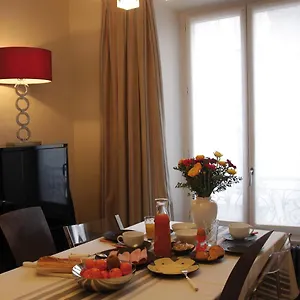 La Maison De Léa Bed & Breakfast Parigi
