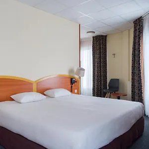 Kyriad Hotel Lamballe