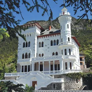 Résidence Château Des Magnans By Nevesol Aparthotel